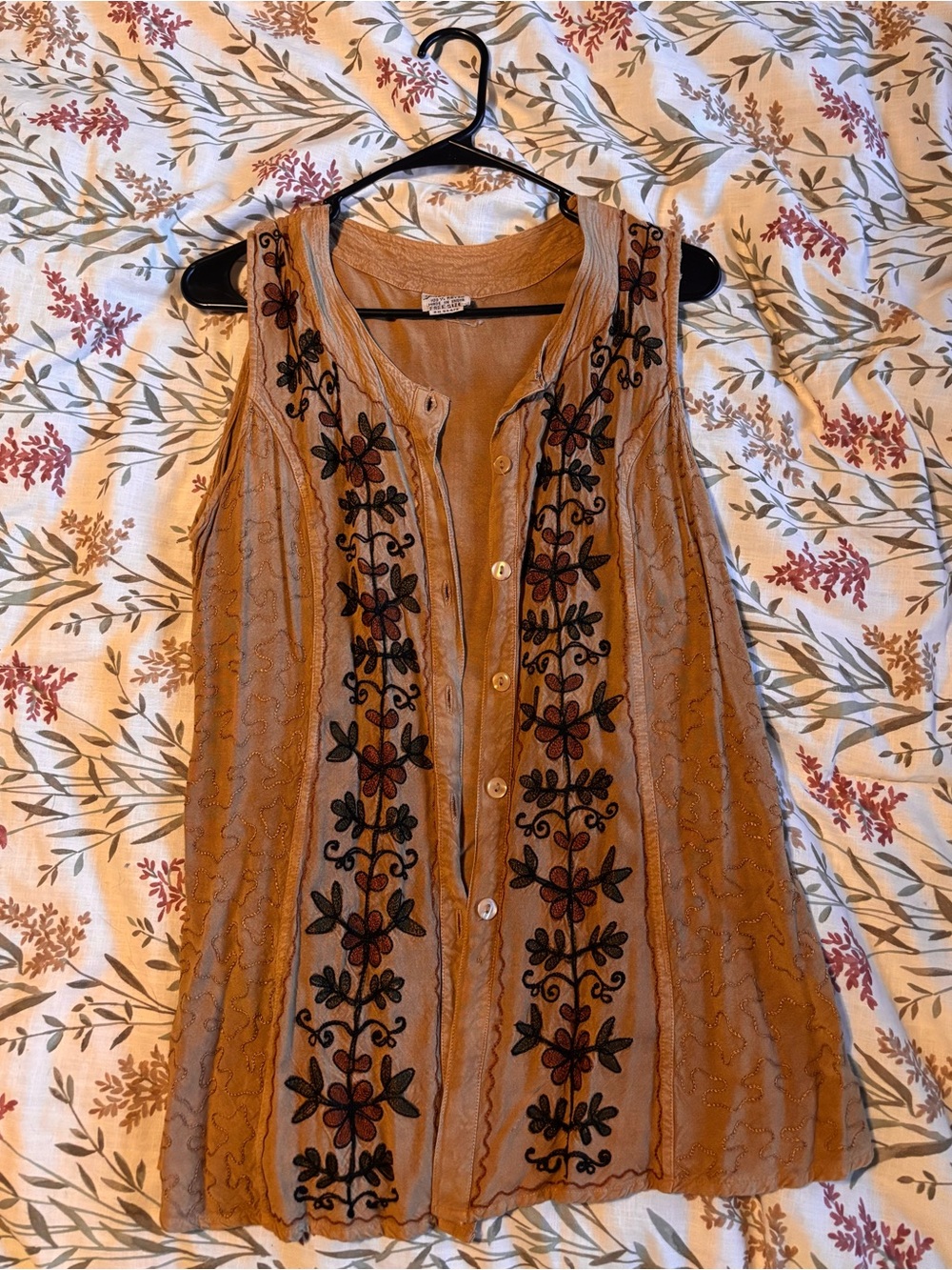 Magic Sleeveless Brown Floral Embroidered Button-Down Top